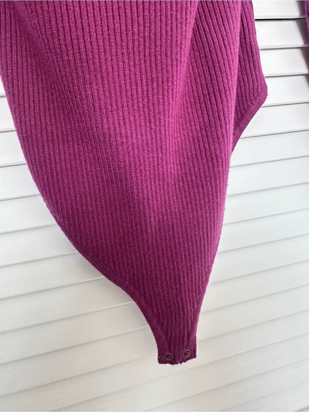Abercrombie & Fitch Ribbed Magenta/Berry Long Sleeve Bodysuit Size L - Picture 5 of 16